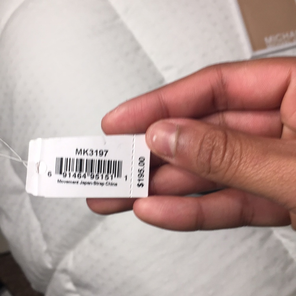 Micheal Kors Women’s Gold Watch + Boxing - Picture 4 of 6